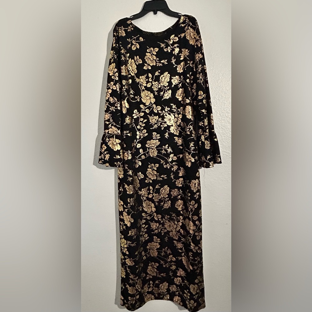 Elegant Black and Gold Floral Maxi Dress